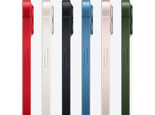 Charger l'image dans la galerie, Vue latérale de six iPhone 13 colorés. De gauche à droite : rouge, blanc, noir, bleu, rose et vert.