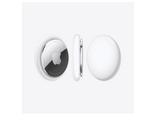 Charger l'image dans la galerie, Trois AirTags blancs d'Apple, un avec le logo Apple, sur un fond gris, différents angles.