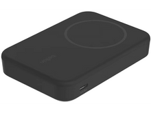 Charger l'image dans la galerie, Un chargeur sans fil Belkin noir. Il est rectangulaire avec une zone de chargement circulaire. Possède un port In & Out.