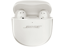 Charger l'image dans la galerie, Écouteurs Bose blancs dans un étui de chargement blanc, ouvert. Les écouteurs ont des étiquettes "L" et "R".