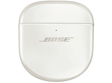Charger l'image dans la galerie, Étui de chargement Bose blanc avec le logo Bose sur le devant, fond blanc.
