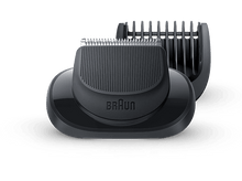 Charger l'image dans la galerie, Tête de tondeuse à barbe Braun noire et accessoire peigne sur surface noire.