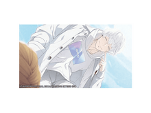 Charger l'image dans la galerie, Personnage d'anime aux cheveux et à la veste blancs, souriant et pointant son nez. Le fond est un ciel flou.