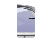 Charger l'image dans la galerie, Coque de téléphone transparente, vue latérale, montrant le téléphone à l'intérieur.