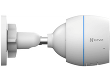 Charger l'image dans la galerie, Caméra de sécurité EZVIZ blanche montée sur une surface blanche. Elle a une forme cylindrique.