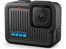 Charger l'image dans la galerie, Caméra GoPro noire avec une lumière rouge, un objectif et le logo GoPro.