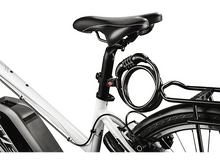 Charger l'image dans la galerie, Un vélo avec un antivol attaché à la tige de selle et au porte-bagages.