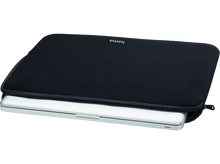 Charger l'image dans la galerie, Housse noire pour ordinateur portable avec un ordinateur portable argenté partiellement à l'intérieur, marque 'hama'.