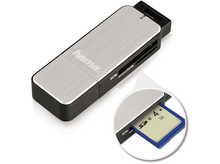 Charger l'image dans la galerie, Lecteur de cartes Hama argenté et noir. Carte SD insérée, avec une vue rapprochée de la carte SD.