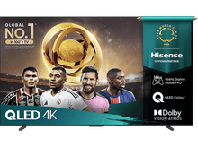 Charger l'image dans la galerie, Téléviseur Hisense QLED 4K avec des joueurs, un logo et du texte. Le téléviseur est exposé et affiche une image.
