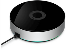 Charger l'image dans la galerie, Un réfrigérateur ouvert avec des articles sur les étagères.