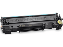 Charger l'image dans la galerie, Une cartouche d'impression HP LaserJet noire avec texte, logos et un code QR, avec une étiquette jaune.