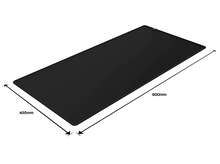 Charger l'image dans la galerie, Tapis de souris rectangulaire noir, dimensions 420mm x 900mm, fond blanc.