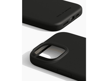 Charger l'image dans la galerie, Gros plan d'une coque de téléphone noire avec le logo Ideal of Sweden.