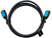 Charger l'image dans la galerie, Câble HDMI noir avec connecteurs bleus. Le câble est enroulé sur fond noir.