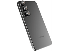 Charger l'image dans la galerie, Téléphone argenté avec trois objectifs, vue en angle. Logo Samsung visible.