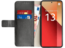 Charger l'image dans la galerie, Étui de téléphone avec téléphone, cartes de crédit et billets en euros. Étui noir, écran rouge.