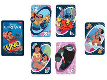 Charger l'image dans la galerie, Cartes Uno avec des personnages de Lilo & Stitch. Plusieurs cartes présentées sur fond blanc.