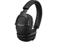 Charger l'image dans la galerie, Casque Marshall noir avec texture cuir et logo doré. Incliné sur fond noir.