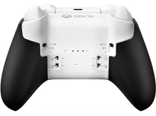 Charger l'image dans la galerie, L'arrière d'une manette Xbox Elite Series 2 blanche avec des poignées noires.