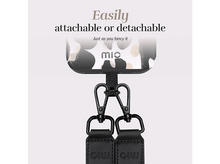 Charger l'image dans la galerie, Coque de téléphone avec sangles détachables. Texte dit 'Easily attachable'.