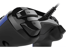 Charger l'image dans la galerie, Gros plan d'une manette de jeu. La manette est noire et bleue.