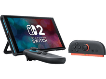 Charger l'image dans la galerie, Nintendo Switch avec manettes, une manette noire et orange est montrée. Fond blanc.