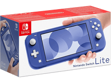 Charger l'image dans la galerie, Boîte d'une Nintendo Switch Lite bleue. Une main tenant la console est sur la boîte.