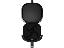 Charger l'image dans la galerie, Friteuse à air noire avec couvercle ouvert, révélant une structure noire en forme d'éventail.