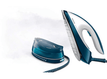 Charger l'image dans la galerie, Un fer à repasser vapeur Philips PerfectCare Compact, bleu et blanc, avec base détachée, sur fond blanc.