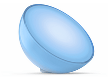 Charger l'image dans la galerie, Lampe bleue, en demi-sphère, sur fond blanc. C'est un design moderne, avec une petite base.