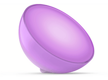 Charger l'image dans la galerie, Une lampe intelligente violette et arrondie, avec une base blanche, sur fond blanc.