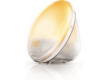 Charger l'image dans la galerie, Lampe de réveil Philips blanche avec affichage 07:00. Fond blanc.