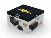 Charger l'image dans la galerie, Boîte d'une friteuse double noire avec frites, et images de la friteuse en utilisation.
