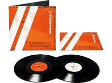 Charger l'image dans la galerie, Ensemble de disques vinyles Rammstein. Couverture orange et blanche avec texte, et deux vinyles noirs.