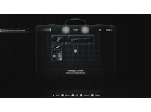 Charger l'image dans la galerie, Un écran d'inventaire de jeu. Montre des armes, des munitions et des consommables. Munitions de pistolet sélectionnées. L'interface du jeu est sombre.