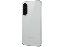 Charger l'image dans la galerie, Un smartphone argenté vu de dos, montrant le réseau de caméras.