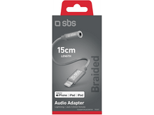 Charger l'image dans la galerie, Emballage d'adaptateur audio avec l'adaptateur visible. Texte sur l'emballage. Fond blanc.