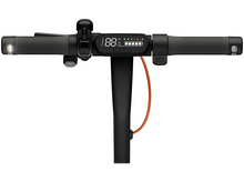 Charger l'image dans la galerie, Guidon de scooter noir avec écran, cloche et lumières.