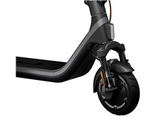 Charger l'image dans la galerie, Roue avant d'une trottinette électrique noire avec suspension.