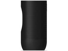 Charger l'image dans la galerie, Un haut-parleur noir avec une façade perforée, un côté incurvé et une base noire solide.