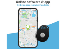 Charger l'image dans la galerie, Smartphone avec application de carte et un appareil Spotter noir. Fond bleu et blanc.