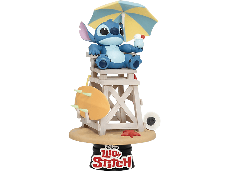 Figurine de Stitch sur un poste de sauveteur, tenant une glace, sous un parasol. Logo Disney.