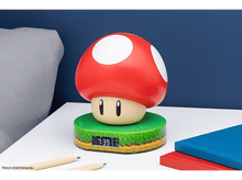 Charger l'image dans la galerie, Un réveil en forme de champignon Mario sur une plateforme verte avec un affichage numérique.