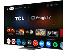 Charger l'image dans la galerie, Un téléviseur TCL Google TV est présenté, affichant l'interface avec les icônes d'applications et le logo Google TV.