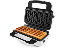Charger l'image dans la galerie, Gaufrier ouvert avec deux gaufres dorées, design blanc et noir.