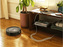 Charger l&#39;image dans la galerie, IROBOT Aspirateur robot Roomba j7 (J7158)
