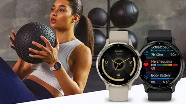 une sportive tient un ballon lesté à côté de deux montres connectées Garmin. 