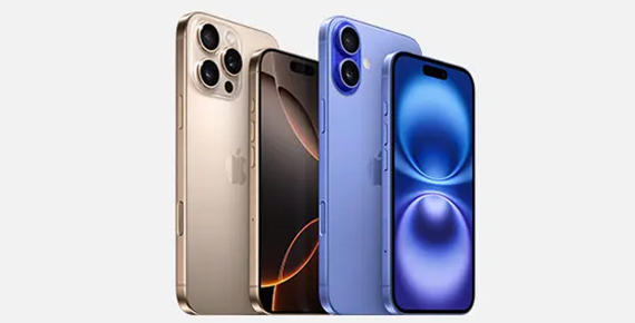 L'iPhone 16 de couleur bleu et l'iPhone 16 Pro de couleur doré. Ils sont vus de face et de dos sur un fond blanc.