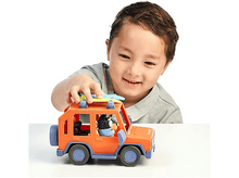 Charger l&#39;image dans la galerie, MOOSE TOYS 4WD Landcruiser Play Car avec set d&#39;accessoires (SPECMS13018) Figurine
